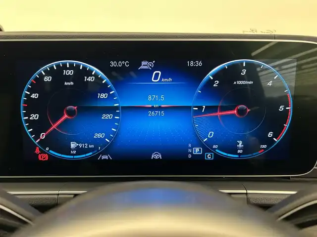 メルセデス・ベンツ ＧＬＥ３００ｄ 4MATIC AMGライン 岡山県 2019(令1)年 2.7万km ダイヤモンドホワイト 純正ナビ　（Bluetooth/全方位カメラ　/ブルメスタ―　/アンゼエントライト　/パノラマガラスサンルーフ　/レザーシート　/シートヒーター　/エアーシート　/ランニングボード　/ワイヤレスチャージ　/ＬＥＤヘッドライト　/オートライト/オートワイパー/アクティブレーンキーピングアシスト/アクティブブレーキアシスト/アテンションアシスト/BSA/レーンチェンジアシスト/PTG/カップホルダー