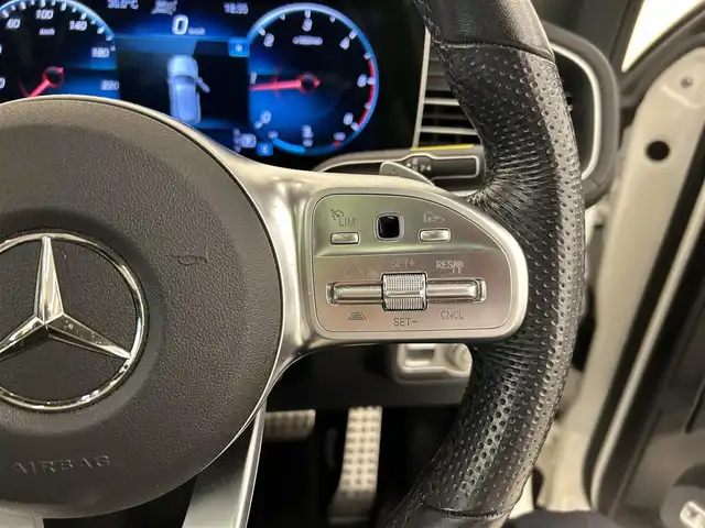 メルセデス・ベンツ ＧＬＥ３００ｄ 4MATIC AMGライン 岡山県 2019(令1)年 2.7万km ダイヤモンドホワイト 純正ナビ　（Bluetooth/全方位カメラ　/ブルメスタ―　/アンゼエントライト　/パノラマガラスサンルーフ　/レザーシート　/シートヒーター　/エアーシート　/ランニングボード　/ワイヤレスチャージ　/ＬＥＤヘッドライト　/オートライト/オートワイパー/アクティブレーンキーピングアシスト/アクティブブレーキアシスト/アテンションアシスト/BSA/レーンチェンジアシスト/PTG/カップホルダー