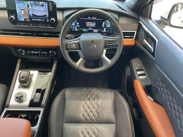 三菱 アウトランダー ＰＨＥＶ P 埼玉県 2022(令4)年 3.3万km ホワイトダイヤモンド 三菱e-Assist　/BOSEサウンド　/純正メモリナビ/　　BT/フルセグ/Apple CarPlay　/マルチアラウンドモニター　/パワーバックドア /レーダークルーズコントロール /LEDオートライト /セミアニリン本革シート /シートヒーター /ブラインドスポットモニター/ヘッドアップディスプレイ/AC1500W電源/ワイヤレス充電/ ステアリングヒーター/スイッチ/純正ETC2.0/禁煙車