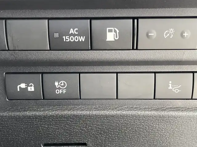 三菱 アウトランダー ＰＨＥＶ P 埼玉県 2022(令4)年 3.3万km ホワイトダイヤモンド 三菱e-Assist　/BOSEサウンド　/純正メモリナビ/　　BT/フルセグ/Apple CarPlay　/マルチアラウンドモニター　/パワーバックドア /レーダークルーズコントロール /LEDオートライト /セミアニリン本革シート /シートヒーター /ブラインドスポットモニター/ヘッドアップディスプレイ/AC1500W電源/ワイヤレス充電/ ステアリングヒーター/スイッチ/純正ETC2.0/禁煙車