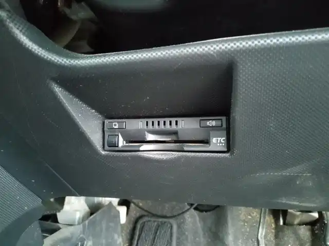 トヨタ ライズ G 福井県 2020(令2)年 6万km ブラックマイカメタリック 衝突被害軽減システム/先行車発進検知/ディーラーオプションナビ（NSZT-W68T）/・（フルセグTV/CD/DVD/Bluetooth）/バックカメラ/ビルトインETC/オートLEDライト/電動格納ウィンカーミラー/フロントフォグランプ/純正フロアマット/純正16インチAW/スマートキー