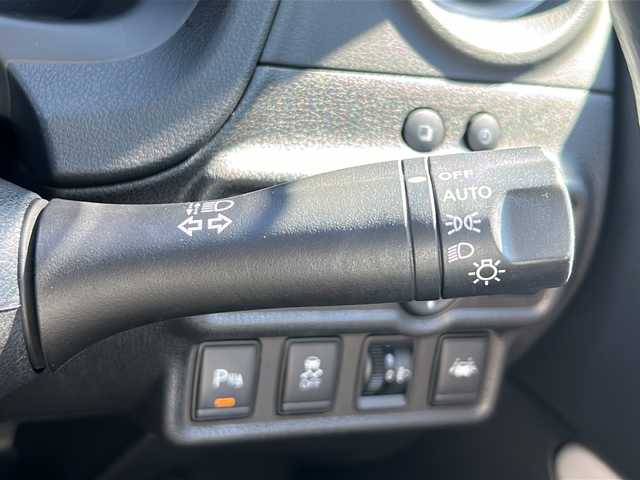 日産 ノート e－パワー B FOUR 岩手県 2020(令2)年 7.8万km ホワイト エマージェンシーブレーキ　踏み間違い衝突防止アシスト　車線逸脱警告　ナビ　Bluetooth　バックカメラ　SD　前後コーナーセンサー　オートライト　スマートキー　オートハイビーム　オートエアコン　