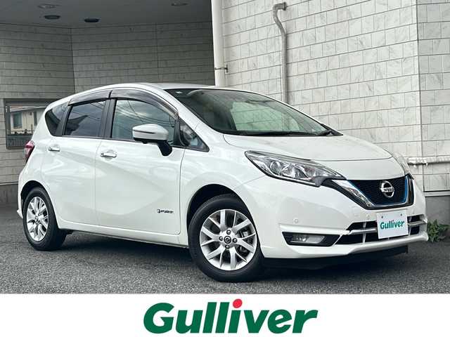 日産 ノート e－パワー メダリスト 神奈川県 2020(令2)年 2.2万km ブリリアントホワイトパール ALPINEナビ(CD/DVD/SD/BT/ワンセグTV)/全方位カメラ/レーダークルーズコントロール/衝突被害軽減ブレーキ/レーンキープアシスト/前車両発進アラート/横滑り防止装置/ハーフレザーシート/デジタルインナーミラー/ETC/オートライト/純正フロアマット/純正ドアバイザー/ISOFIX/保証書/取扱説明書