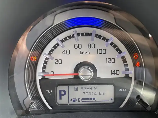 スズキ ハスラー Jスタイル Ⅱ 福岡県 2016(平28)年 8万km ブルーイッシュブラックパール (株)IDOMが運営する【じしゃロン八幡西店】の自社ローン専用車両になります。こちらは現金またはオートローンご利用時の価格です。自社ローンご希望の方は別途その旨お申付け下さい/純正メモリーナビ(CN-E302Z)/ワンセグTV/CD/前席シートヒーター/衝突被害軽減システム/車線逸脱抑制機能/ハーフレザーシート/アイドリングストップ/オートライト/ウィンカーミラー/プッシュスタート