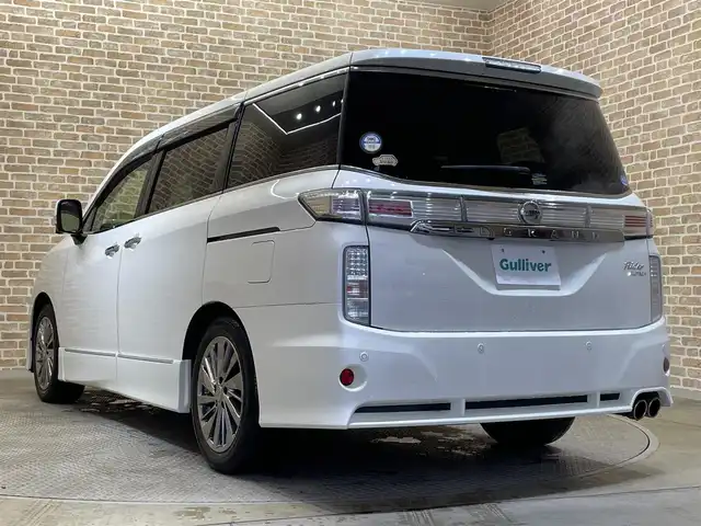 日産 エルグランド ライダー 黒本革シート 岩手県 2020(令2)年 8万km ブリリアントホワイトパール ４WD/両側パワースライドドア/レザーシート/アラウンドビューモニター/エマージェンシーブレーキ/インテリジェントクルーズコントロール/レーンアシスト/横滑り防止装置/アイドリングストップ/MTモード付AT/オートバックドア/リヤオートエアコン/パワーシート/シートヒーター/オットマン/ウォークスルー/純正ナビ/フルセグTV/ドライブレコーダー/ETC/LEDヘッドランプ/フォグランプ/純正18インチアルミホイール