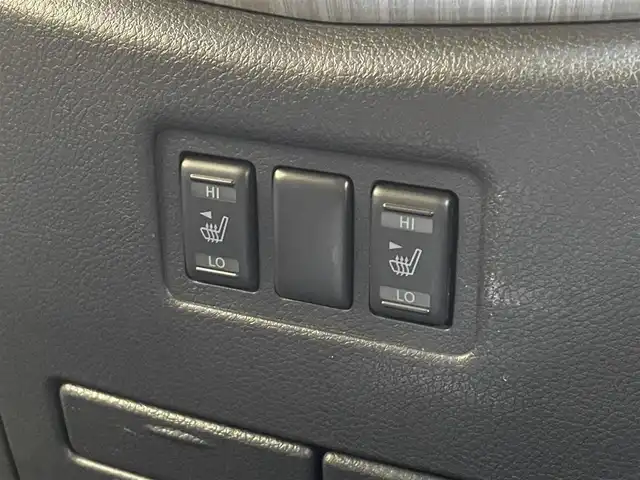 日産 エルグランド ライダー 黒本革シート 岩手県 2020(令2)年 8万km ブリリアントホワイトパール ４WD/両側パワースライドドア/レザーシート/アラウンドビューモニター/エマージェンシーブレーキ/インテリジェントクルーズコントロール/レーンアシスト/横滑り防止装置/アイドリングストップ/MTモード付AT/オートバックドア/リヤオートエアコン/パワーシート/シートヒーター/オットマン/ウォークスルー/純正ナビ/フルセグTV/ドライブレコーダー/ETC/LEDヘッドランプ/フォグランプ/純正18インチアルミホイール