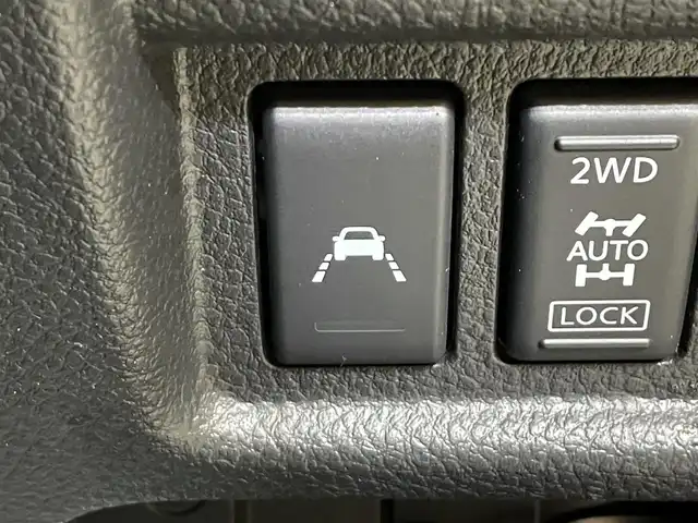 日産 エルグランド ライダー 黒本革シート 岩手県 2020(令2)年 8万km ブリリアントホワイトパール ４WD/両側パワースライドドア/レザーシート/アラウンドビューモニター/エマージェンシーブレーキ/インテリジェントクルーズコントロール/レーンアシスト/横滑り防止装置/アイドリングストップ/MTモード付AT/オートバックドア/リヤオートエアコン/パワーシート/シートヒーター/オットマン/ウォークスルー/純正ナビ/フルセグTV/ドライブレコーダー/ETC/LEDヘッドランプ/フォグランプ/純正18インチアルミホイール