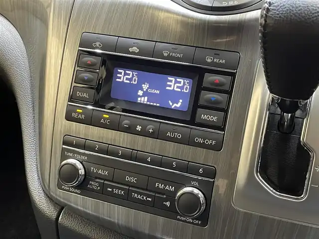 日産 エルグランド ライダー 黒本革シート 岩手県 2020(令2)年 8万km ブリリアントホワイトパール ４WD/両側パワースライドドア/レザーシート/アラウンドビューモニター/エマージェンシーブレーキ/インテリジェントクルーズコントロール/レーンアシスト/横滑り防止装置/アイドリングストップ/MTモード付AT/オートバックドア/リヤオートエアコン/パワーシート/シートヒーター/オットマン/ウォークスルー/純正ナビ/フルセグTV/ドライブレコーダー/ETC/LEDヘッドランプ/フォグランプ/純正18インチアルミホイール