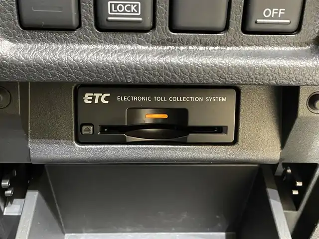 日産 エルグランド ライダー 黒本革シート 岩手県 2020(令2)年 8万km ブリリアントホワイトパール ４WD/両側パワースライドドア/レザーシート/アラウンドビューモニター/エマージェンシーブレーキ/インテリジェントクルーズコントロール/レーンアシスト/横滑り防止装置/アイドリングストップ/MTモード付AT/オートバックドア/リヤオートエアコン/パワーシート/シートヒーター/オットマン/ウォークスルー/純正ナビ/フルセグTV/ドライブレコーダー/ETC/LEDヘッドランプ/フォグランプ/純正18インチアルミホイール