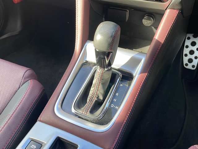 スバル レヴォーグ 1．6STIスポーツアイサイト 青森県 2017(平29)年 2.3万km クリスタルブラックシリカ ・純正SDナビ/・Bluetooth/フルセグ/・横滑り防止装置/・レーンキープアシスト/・衝突被害軽減システム/・レーダークルーズコントロール/・オートマチックハイビーム/・バック/サイドカメラ/・ドライブレコーダー/・LEDヘッドライト/・フォグランプ/・スマートキー/・プッシュスタート/・ハーフレザーシート/・シートヒータ/・D席パワーシート/・純正フロアマット/・電動格納ミラー/・純正AW18インチ