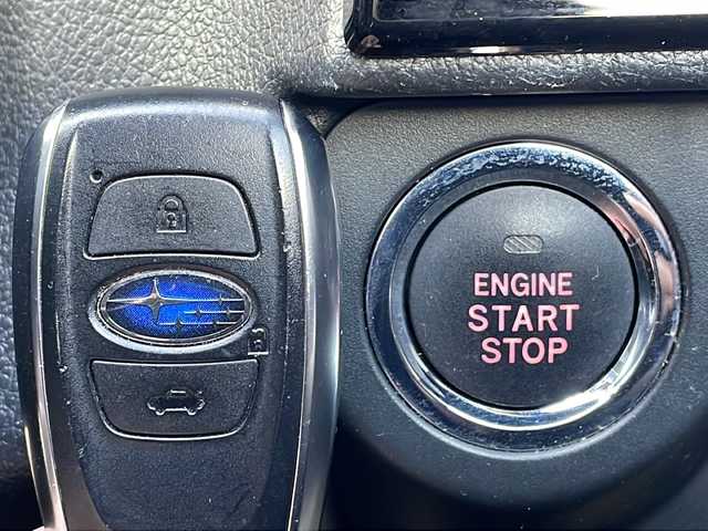 スバル レヴォーグ 1．6STIスポーツアイサイト 青森県 2017(平29)年 2.3万km クリスタルブラックシリカ ・純正SDナビ/・Bluetooth/フルセグ/・横滑り防止装置/・レーンキープアシスト/・衝突被害軽減システム/・レーダークルーズコントロール/・オートマチックハイビーム/・バック/サイドカメラ/・ドライブレコーダー/・LEDヘッドライト/・フォグランプ/・スマートキー/・プッシュスタート/・ハーフレザーシート/・シートヒータ/・D席パワーシート/・純正フロアマット/・電動格納ミラー/・純正AW18インチ