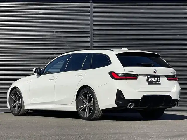 ＢＭＷ ３２０ｄ xDrive ツーリング Mスポーツ 山梨県 2023(令5)年 4.5万km 白 ワンオーナー/パノラマＳＲ　/黒革シート　/シートＨ　/純正ＨＤＤナビ　/３６０カメラ　/カーブドディスプレイ　/ＡｐｐｌｅＣａｒＰｌａｙ　/ＡｎｄｒｏｉｄＡｕｔｏ　/パワーバックドア　/フットオープナー　/純正１８ＡＷ