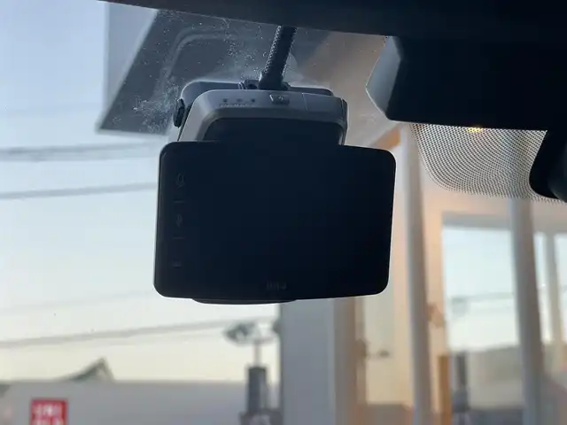 ＢＭＷ ３２０ｄ xDrive ツーリング Mスポーツ 山梨県 2023(令5)年 4.5万km 白 ワンオーナー/パノラマＳＲ　/黒革シート　/シートＨ　/純正ＨＤＤナビ　/３６０カメラ　/カーブドディスプレイ　/ＡｐｐｌｅＣａｒＰｌａｙ　/ＡｎｄｒｏｉｄＡｕｔｏ　/パワーバックドア　/フットオープナー　/純正１８ＡＷ