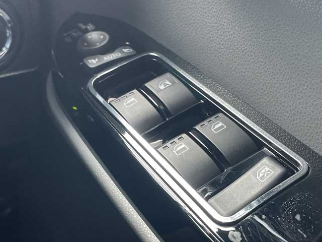 ダイハツ タント 山口県 2020(令2)年 1.9万km ブライトシルバーメタリック 純正９型ナビ（フルセグTV、AM/FM、Bluetooth）/全方位カメラ/両側パワースライドドア/レーダークルーズコントロール/LEDオートライト/前席シートヒーター/純正１５インチアルミホイール/前後コーナーセンサー/アイドリングストップ/衝突被害軽減ブレーキ/レーンキープアシスト/W＋サイドエアバック/カーテンエアバック