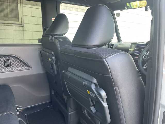 ダイハツ タント 山口県 2020(令2)年 1.9万km ブライトシルバーメタリック 純正９型ナビ（フルセグTV、AM/FM、Bluetooth）/全方位カメラ/両側パワースライドドア/レーダークルーズコントロール/LEDオートライト/前席シートヒーター/純正１５インチアルミホイール/前後コーナーセンサー/アイドリングストップ/衝突被害軽減ブレーキ/レーンキープアシスト/W＋サイドエアバック/カーテンエアバック