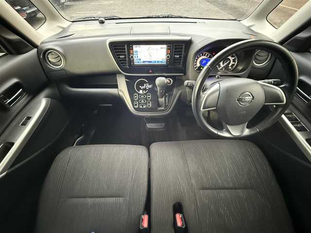 日産 デイズ ルークス HWS X Vセレ +SeftyⅡ 千葉県 2015(平27)年 2万km プレミアムパープルP 純正SDナビ/(フルセグTV/CD/DVD/Bluetooth)/全方位カメラ/ドライブレコーダー/ETC/片側パワースライドドア/純正アルミホイール/純正フロアマット/エマージェンシーブレーキ/横滑り防止装置/オートライト/スマートキー/スペアキー/プッシュエンジンスタート