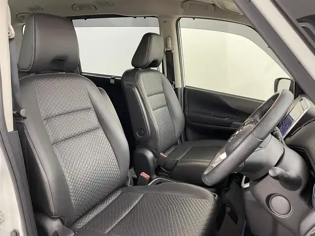 日産 セレナ e－パワー ハイウェイスター V 福島県 2018(平30)年 3.9万km ブリリアントホワイトパール 2トーン エマージェンシーブレーキ/・レーンキープアシスト/・ブラインドスポットモニター/・標識認識機能/・クリアランスソナー/・プロパイロット/ALPINEナビ/・型番:ZX11Z/・フルセグTV/Bluetooth/CD/DVD/AUX/・アラウンドビューモニター/・ETC/・ドライブレコーダー/両側パワースライドドア/・ハンズフリーオートスライドドア/インテリジェントパーキングアシスト/アイドリングストップ/革巻きステアリング/・ステアリングスイッチ/・チルトステアリング/プッシュスタート/・スマートキー/・スペアキー/LEDヘッドライト/・オートライト/・フォグライト/電動格納ミラー/純正フロアマット