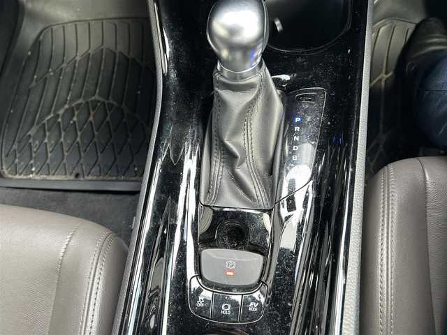 トヨタ Ｃ－ＨＲ G 高知県 2020(令2)年 8.2万km ブラック/ホワイトパールクリスタルシャイン 2トーン ワンオーナー/純正ナビ/【BT/フルセグTV】/バックカメラ/クルーズコントロール(追従走行有り)/衝突被害軽減ブレーキ(プリクラッシュセーフティ：PCS)/パーキングサポートブレーキ(後方衝突被害軽減ブレーキ：PKSB)/車線逸脱警報(レーンディバーチャーアラート：LTA)/車線逸脱制御/ブラインドスポットモニター(後側方車両検知警報：BSM)/横滑り防止/ハーフレザーシート/シートヒーター/コーナー、バックセンサー/ビルトインETC/前後ドライブレコーダー/ホールド機能/オートライト/オートハイビーム/純正LEDライト/スマートキー/プッシュスタート/スペアキー×1【スマートキー】/新車時整備手帳（保証書）/取扱説明書/記録簿有
