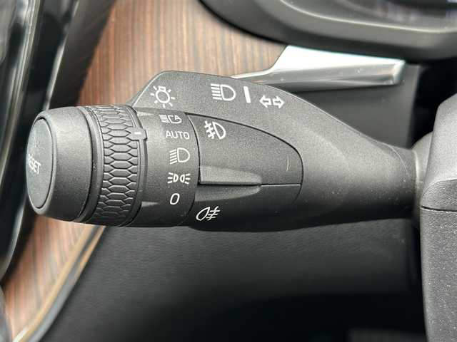 ボルボ ＸＣ６０ B5 AWD インスクリプション 福岡県 2021(令3)年 2.4万km ブライトシルバーM 純正HDDナビ/(BT/USB/フルセグ/Applecarplay/AndroidAuto)/360度カメラ/ACC/サンルーフ/レザシート（ベージュ）/シートメモリ（前席）/パワーシート（全席）/ベンチレーション（前席）/harman/kardon/パークアシストパイロット/ヘッドアップディスプレイ/ブラインドスポットモニター/パイロットアシスト/オートライト/フル・アクティブ・ハイビーム/ワイヤレスチャージング/電動リヤゲート/純正19インチAW/純正ドラレコ前方/純正フロアマット