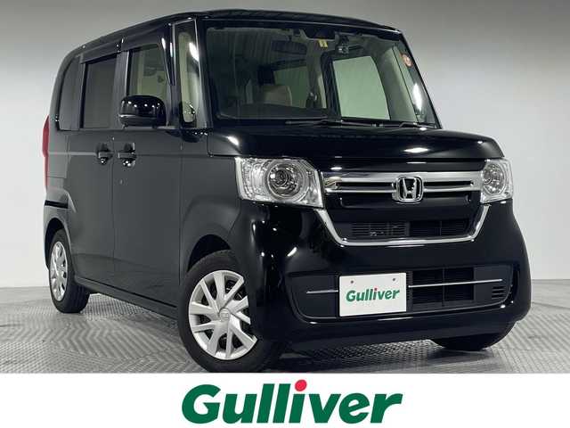 ホンダ Ｎ ＢＯＸ G 神奈川県 2023(令5)年 0.9万km クリスタルブラックパール 7型メモリナビ/フルセグ　CD　DVD　AM　FM SD　USB　Bluetooth/バックカメラ/両側スライドドア/ホンダセンシング/衝突軽減ブレーキ/アダプティブクルーズコントロール/レーンキープアシストシステム/標識認識機能/先行車発進お知らせ機能/路外逸脱抑制システム/電動パーキングブレーキ/ブレーキホールド/リアパーキングセンサー/ステアリングスイッチ/スマートキー/スペアキー/プッシュスタート/前後社外ドラレコ/ETC/LEDヘッドライト/オートライト/オートハイビーム/オートライト/電動格納ミラー