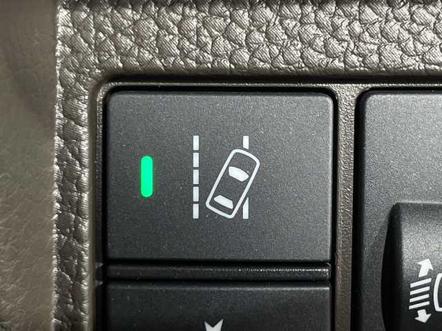 ホンダ Ｎ ＢＯＸ G 神奈川県 2023(令5)年 0.9万km クリスタルブラックパール 7型メモリナビ/フルセグ　CD　DVD　AM　FM SD　USB　Bluetooth/バックカメラ/両側スライドドア/ホンダセンシング/衝突軽減ブレーキ/アダプティブクルーズコントロール/レーンキープアシストシステム/標識認識機能/先行車発進お知らせ機能/路外逸脱抑制システム/電動パーキングブレーキ/ブレーキホールド/リアパーキングセンサー/ステアリングスイッチ/スマートキー/スペアキー/プッシュスタート/前後社外ドラレコ/ETC/LEDヘッドライト/オートライト/オートハイビーム/オートライト/電動格納ミラー