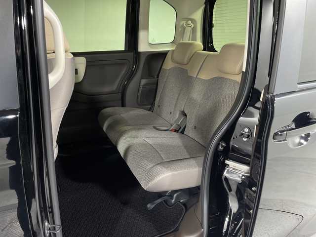 ホンダ Ｎ ＢＯＸ G 神奈川県 2023(令5)年 0.9万km クリスタルブラックパール 7型メモリナビ/フルセグ　CD　DVD　AM　FM SD　USB　Bluetooth/バックカメラ/両側スライドドア/ホンダセンシング/衝突軽減ブレーキ/アダプティブクルーズコントロール/レーンキープアシストシステム/標識認識機能/先行車発進お知らせ機能/路外逸脱抑制システム/電動パーキングブレーキ/ブレーキホールド/リアパーキングセンサー/ステアリングスイッチ/スマートキー/スペアキー/プッシュスタート/前後社外ドラレコ/ETC/LEDヘッドライト/オートライト/オートハイビーム/オートライト/電動格納ミラー
