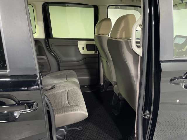 ホンダ Ｎ ＢＯＸ G 神奈川県 2023(令5)年 0.9万km クリスタルブラックパール 7型メモリナビ/フルセグ　CD　DVD　AM　FM SD　USB　Bluetooth/バックカメラ/両側スライドドア/ホンダセンシング/衝突軽減ブレーキ/アダプティブクルーズコントロール/レーンキープアシストシステム/標識認識機能/先行車発進お知らせ機能/路外逸脱抑制システム/電動パーキングブレーキ/ブレーキホールド/リアパーキングセンサー/ステアリングスイッチ/スマートキー/スペアキー/プッシュスタート/前後社外ドラレコ/ETC/LEDヘッドライト/オートライト/オートハイビーム/オートライト/電動格納ミラー