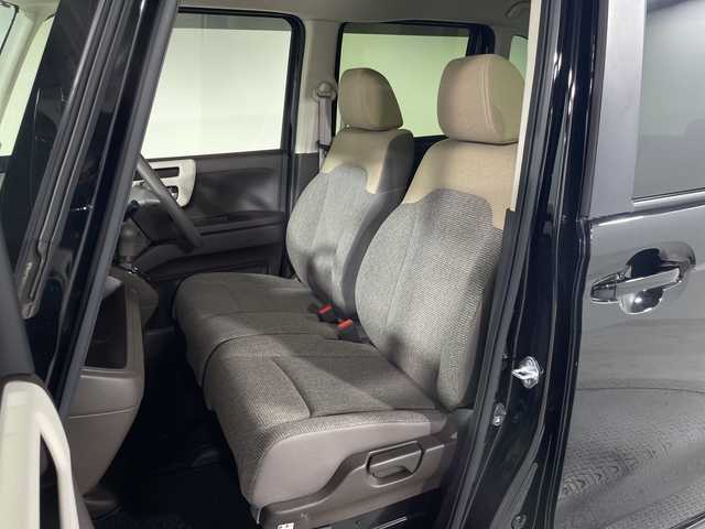 ホンダ Ｎ ＢＯＸ G 神奈川県 2023(令5)年 0.9万km クリスタルブラックパール 7型メモリナビ/フルセグ　CD　DVD　AM　FM SD　USB　Bluetooth/バックカメラ/両側スライドドア/ホンダセンシング/衝突軽減ブレーキ/アダプティブクルーズコントロール/レーンキープアシストシステム/標識認識機能/先行車発進お知らせ機能/路外逸脱抑制システム/電動パーキングブレーキ/ブレーキホールド/リアパーキングセンサー/ステアリングスイッチ/スマートキー/スペアキー/プッシュスタート/前後社外ドラレコ/ETC/LEDヘッドライト/オートライト/オートハイビーム/オートライト/電動格納ミラー
