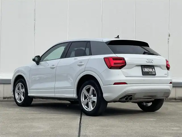 アウディ Ｑ２ 3.5TFSI シリンダーオンデマンドスポーツ 東京都 2019(令1)年 2.7万km グレイシアホワイトメタリック ヴァーチャルコクピット/MMIナビ/バックカメラ/シートヒーター/ACC/12セグTV/Bluetooth/USB/オートホールド/アドバンスドキー/前後ドラレコ/Audiドライブセレクト/Audiプレセンス/サイドアシスト/レーンキープアシスト/パワーバックドア/前後パーキングエイド/レインセンサー