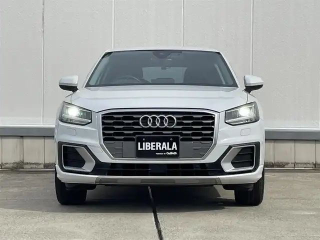アウディ Ｑ２ 3.5TFSI シリンダーオンデマンドスポーツ 東京都 2019(令1)年 2.7万km グレイシアホワイトメタリック ヴァーチャルコクピット/MMIナビ/バックカメラ/シートヒーター/ACC/12セグTV/Bluetooth/USB/オートホールド/アドバンスドキー/前後ドラレコ/Audiドライブセレクト/Audiプレセンス/サイドアシスト/レーンキープアシスト/パワーバックドア/前後パーキングエイド/レインセンサー