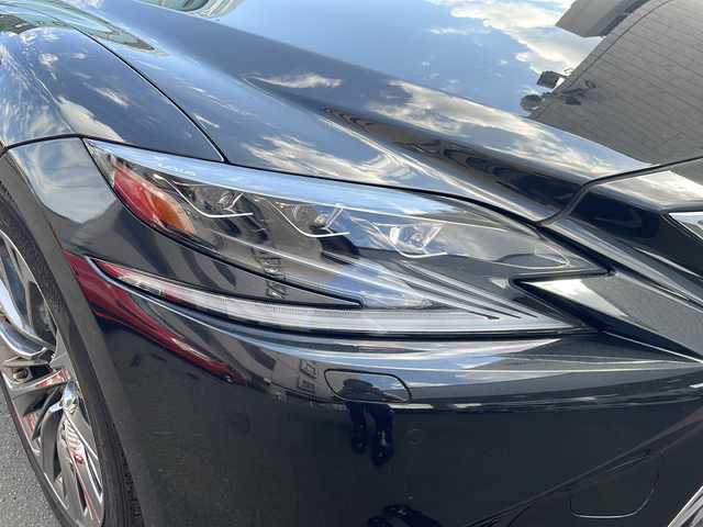 レクサス ＬＳ 500h エグゼクティブ 道央・札幌 2018(平30)年 4.7万km グラファイトブラックガラスフレーク ワンオーナー/4WD/サンルーフ/純正メモリナビ(フルセグ、FM、AM、CD、DVD、Bt、USB、SD、AUX)/MarkLevinsonプレミアムサウンド/バックカメラ/コーナーセンサー(F/R)/レーダークルーズコントロール/ヘッドアップディスプレイ/衝突被害軽減システム/レーンチェンジアシスト/ブラインドスポットモニター/オートマチックハイビーム/前席メモリ付パワーシート/後席モニター/パドルシフト/純正20インチAW(サマータイヤ)/純正エンジンスターター/純正ドライブレコーダー/ETC2.0/保証書、取説有/スペアキー×2