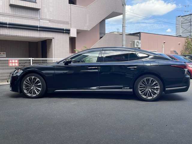 レクサス ＬＳ 500h エグゼクティブ 道央・札幌 2018(平30)年 4.7万km グラファイトブラックガラスフレーク ワンオーナー/4WD/サンルーフ/純正メモリナビ(フルセグ、FM、AM、CD、DVD、Bt、USB、SD、AUX)/MarkLevinsonプレミアムサウンド/バックカメラ/コーナーセンサー(F/R)/レーダークルーズコントロール/ヘッドアップディスプレイ/衝突被害軽減システム/レーンチェンジアシスト/ブラインドスポットモニター/オートマチックハイビーム/前席メモリ付パワーシート/後席モニター/パドルシフト/純正20インチAW(サマータイヤ)/純正エンジンスターター/純正ドライブレコーダー/ETC2.0/保証書、取説有/スペアキー×2