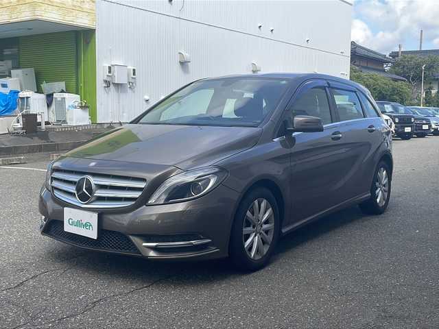 メルセデス・ベンツ Ｂ１８０ ブルーエフィシェンシー 福井県 2012(平24)年 7.9万km モノリスグレー 登録時走行距離78212km/純正HDDナビゲーション/（CD/DVD）/フルセグテレビ /バックカメラ/ドライブレコーダー /純正16インチアルミホイール/クルーズコントロール/LIMスイッチ/クリアランスソナー /電動格納ミラー/キーレスキー/ETC/UDBポート/ドアバイザー/ステアリングリモコン/オートライト
