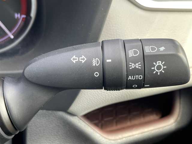 トヨタ ＲＡＶ４ G 岩手県 2019(令1)年 5.3万km グレーメタリック トヨタセーフティーセンス/　・プリクラッシュセーフティー/　・レーントレーシングアシスト/　・レーダークルーズコントロール/　・オートマチックハイビーム/　・オードサインアシスト/トヨタ純正ナビ/　　CD/Bluetooth/フルセグTV/バックカメラ/LEDヘッドライト/合皮シート/シートヒーター/ステアリングヒーター/トヨタ純正18インチアルミホイール/ルーフレール/アイドリングストップ/オートエアコン/スマートキー/ETC