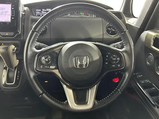 ホンダ Ｎ ＢＯＸ カスタム G L ターボ ホンダセンシング 佐賀県 2018(平30)年 7.7万km プレミアムホワイトパールⅡ 純正7インチナビ/CD/DVD/フルセグTV/Bluetooth/衝突軽減ブレーキ/両側パワースライドドア/LEDヘッドライト/前後ドライブレコーダー/ビルトインETC/電動格納ミラー/追従付きクルーズコントロール/USB入力/タイプC充電/オートライト/フロアマット/純正15インチアルミホイール
