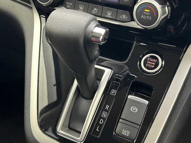 日産 セレナ X Vセレクション 宮城県 2018(平30)年 1.4万km ダイヤモンドブラック ワンオーナー//4WD//プロパイロット//純正SDナビ(MM317D-W)//フルセグ//Bluetooth//純正フリップダウンモニター//全方位モニター//両側パワースライドドア//デジタルインナーミラー//アイドリングストップ//ETC//純正前後ドライブレコーダー//LEDヘッドライト//オートライト//スペアキー