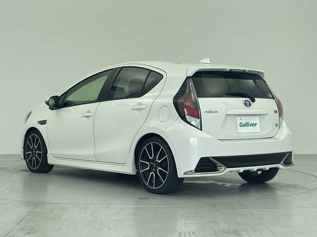 トヨタ アクア G G’s 愛知県 2015(平27)年 4.8万km ライムホワイトパールクリスタルシャイン 社外ナビ/・ワンセグ/・Bluetooth/・ＤＶＤ/・ＣＤ　/クルーズコントロール/ＥＴＣ/ＬＥＤＢＥＡＭ/純正アルミホイール/ＬＥＤヘッドライト/オートライト/フォグランプ