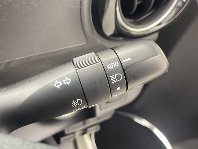 トヨタ アクア G G’s 愛知県 2015(平27)年 4.8万km ライムホワイトパールクリスタルシャイン 社外ナビ/・ワンセグ/・Bluetooth/・ＤＶＤ/・ＣＤ　/クルーズコントロール/ＥＴＣ/ＬＥＤＢＥＡＭ/純正アルミホイール/ＬＥＤヘッドライト/オートライト/フォグランプ
