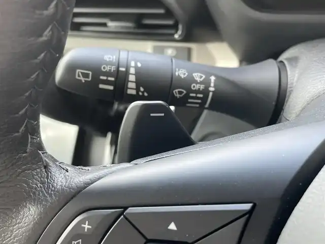 三菱 デリカミニ T プレミアム 佐賀県 2024(令6)年 0.7万km ＤグリーンⅡ マイパイロット /ルーフレール /e-Assisut/レーダークルーズコントロール/デジタルルームミラー(全方位カメラ付き)/社外8型ナビ(AVIC-RL522)/・フルセグTV/BT/・AppleCarPlay/AndoroidAuto/パーキングセンサー/ヒルディセントコントロール/電動パーキングブレーキ/純正15インチAW/両側パワースライドドア/ハーフレザーシート/シートヒーター/パドルシフト/ステアリングヒーター/LEDヘッドライト/サーキュレーター/取扱説明書/保証書