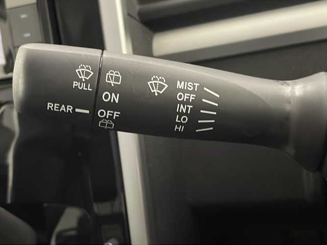 ダイハツ タント カスタム X 宮崎県 2015(平27)年 8.3万km パールホワイトⅢ 禁煙車/純正ナビTV/（NSZN-W65D/CD/DVD/Bluetooth/フルセグTV)/純正キセノンオートライト/純正フォグ/純正14インチアルミ/純正エアロ/純正ルーフエンドスポイラー/純正フロアマット/左側電動スライドドア/オートエアコン/リアプライバシーガラス/スマートキー/プッシュエンジンスタート/新車時保証書/取扱い説明書