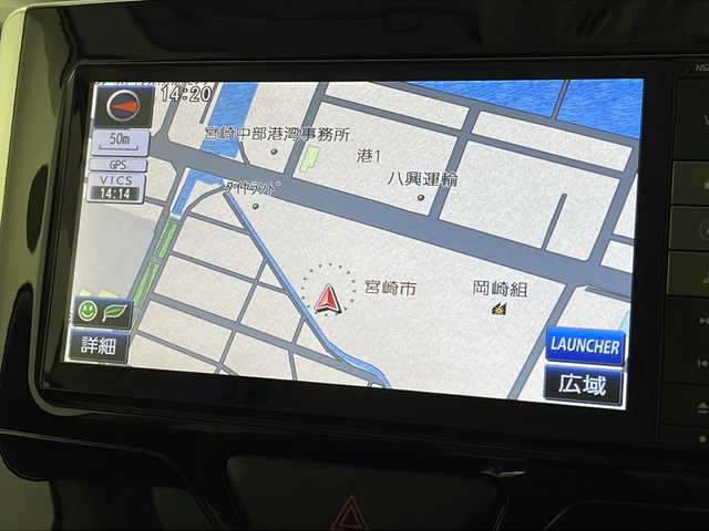 ダイハツ タント カスタム X 宮崎県 2015(平27)年 8.3万km パールホワイトⅢ 禁煙車/純正ナビTV/（NSZN-W65D/CD/DVD/Bluetooth/フルセグTV)/純正キセノンオートライト/純正フォグ/純正14インチアルミ/純正エアロ/純正ルーフエンドスポイラー/純正フロアマット/左側電動スライドドア/オートエアコン/リアプライバシーガラス/スマートキー/プッシュエンジンスタート/新車時保証書/取扱い説明書