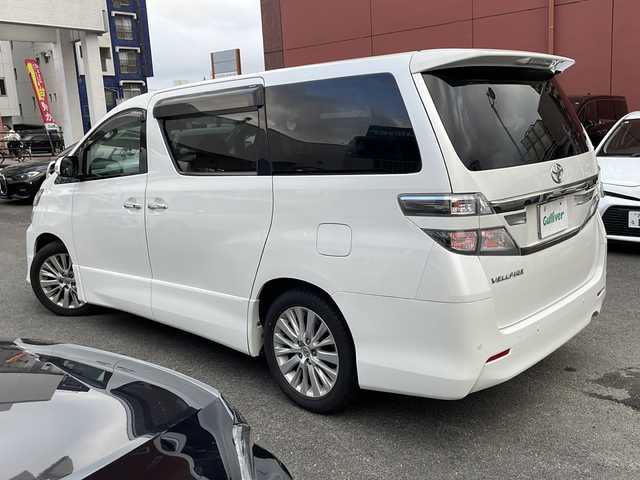 トヨタ ヴェルファイア 2．4Z 宮崎県 2012(平24)年 3.1万km ホワイトパールクリスタルシャイン ＳＤナビ、Ｂｌｕｅｔｏｏｔｈ接続、ＣＤ／ＤＶＤ再生、バックカメラ、２列目キャプテンシート、２列目オットマン、後席モニター、ＥＴＣ、純正アルミホイール１８インチ、純正フロアマット、コーナーセンサー