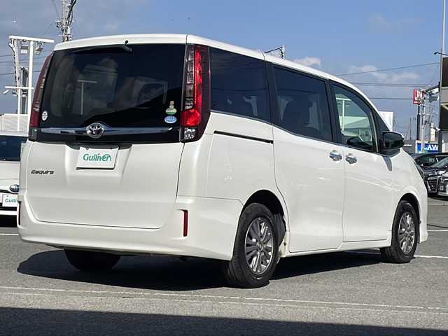 トヨタ エスクァイア Gi 徳島県 2016(平28)年 11.8万km ホワイトパールクリスタルシャイン 衝突軽減ブレーキ/純正9インチナビ【NSZT-Y64T】/（Bluetooth/フルセグ/CD/DVD/AM/FM/SD）/バックカメラ/両側パワースライドドア/合皮シート/シートヒーター（D+N席）/クルーズコントロール/LDA/LEDヘッドライト/オートハイビーム/ETC/アイドリングストップ/純正AW/電格ミラー/プッシュスタート/スマートキー/スペアキー