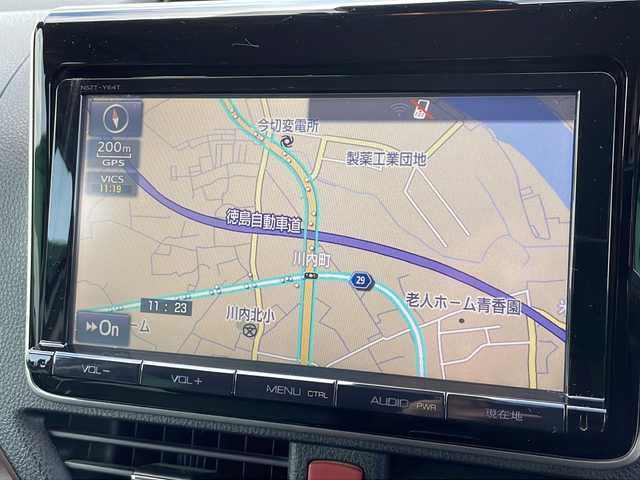 トヨタ エスクァイア Gi 徳島県 2016(平28)年 11.8万km ホワイトパールクリスタルシャイン 衝突軽減ブレーキ/純正9インチナビ【NSZT-Y64T】/（Bluetooth/フルセグ/CD/DVD/AM/FM/SD）/バックカメラ/両側パワースライドドア/合皮シート/シートヒーター（D+N席）/クルーズコントロール/LDA/LEDヘッドライト/オートハイビーム/ETC/アイドリングストップ/純正AW/電格ミラー/プッシュスタート/スマートキー/スペアキー