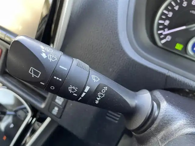 トヨタ エスクァイア Gi 兵庫県 2016(平28)年 11.8万km ホワイトパールクリスタルシャイン 衝突軽減ブレーキ/純正9インチナビ【NSZT-Y64T】/（Bluetooth/フルセグ/CD/DVD/AM/FM/SD）/バックカメラ/両側パワースライドドア/合皮シート/シートヒーター（D+N席）/クルーズコントロール/LDA/LEDヘッドライト/オートハイビーム/ETC/アイドリングストップ/純正AW/電格ミラー/プッシュスタート/スマートキー/スペアキー