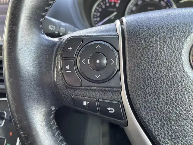 トヨタ エスクァイア Gi 兵庫県 2016(平28)年 11.8万km ホワイトパールクリスタルシャイン 衝突軽減ブレーキ/純正9インチナビ【NSZT-Y64T】/（Bluetooth/フルセグ/CD/DVD/AM/FM/SD）/バックカメラ/両側パワースライドドア/合皮シート/シートヒーター（D+N席）/クルーズコントロール/LDA/LEDヘッドライト/オートハイビーム/ETC/アイドリングストップ/純正AW/電格ミラー/プッシュスタート/スマートキー/スペアキー