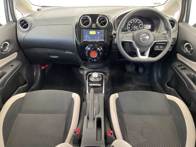 日産 ノート e－パワー B 栃木県 2020(令2)年 3.1万km ホワイト メモリナビ/(Bluetooth/SD/iPod)/バックカメラ/コーナーセンサー/ETC/前方ドラレコ/禁煙車/オートライト/横滑り防止装置/スマートキー/プッシュスタート/ウィンカーミラー/フロアマット