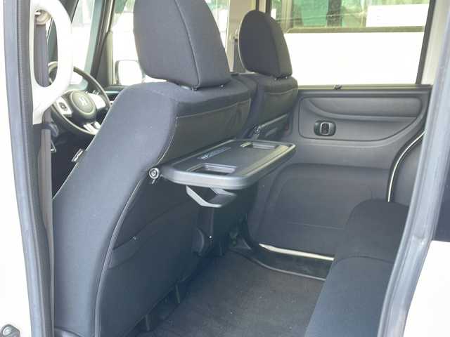 ホンダ Ｎ ＢＯＸ カスタム G SSパッケージ 道北・旭川 2016(平28)年 6.7万km プレミアムホワイトパールⅡ /４ＷＤ　//スマートキー//純正ナビ　//ＣＤ・ＤＶＤ・ＳＤ・フルセグＴＶ　//両側パワースライドドア　//ステアリングリモコン　//前席シートヒーター　//ＨＩＤヘッドライト　//オートライト　//リアサンシェード//ＥＴＣ//純正１４インチアルミホイール//保証書//取説