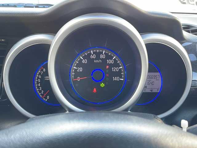 ホンダ Ｎ ＢＯＸ カスタム G SSパッケージ 道北・旭川 2016(平28)年 6.7万km プレミアムホワイトパールⅡ /４ＷＤ　//スマートキー//純正ナビ　//ＣＤ・ＤＶＤ・ＳＤ・フルセグＴＶ　//両側パワースライドドア　//ステアリングリモコン　//前席シートヒーター　//ＨＩＤヘッドライト　//オートライト　//リアサンシェード//ＥＴＣ//純正１４インチアルミホイール//保証書//取説