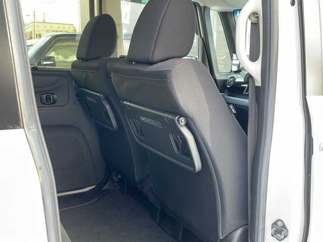 ホンダ Ｎ ＢＯＸ カスタム G SSパッケージ 道北・旭川 2016(平28)年 6.7万km プレミアムホワイトパールⅡ /４ＷＤ　//スマートキー//純正ナビ　//ＣＤ・ＤＶＤ・ＳＤ・フルセグＴＶ　//両側パワースライドドア　//ステアリングリモコン　//前席シートヒーター　//ＨＩＤヘッドライト　//オートライト　//リアサンシェード//ＥＴＣ//純正１４インチアルミホイール//保証書//取説